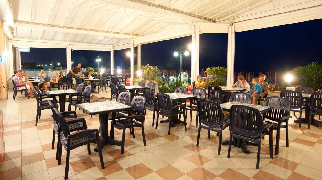 Hotel Corallo Lido di Jesolo Exterior foto