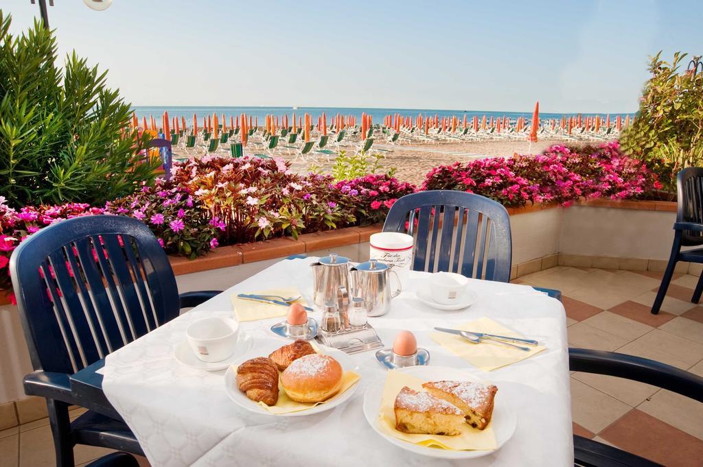 Hotel Corallo Lido di Jesolo Exterior foto