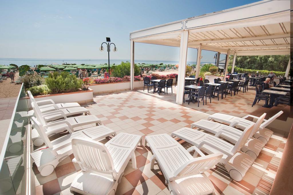 Hotel Corallo Lido di Jesolo Exterior foto