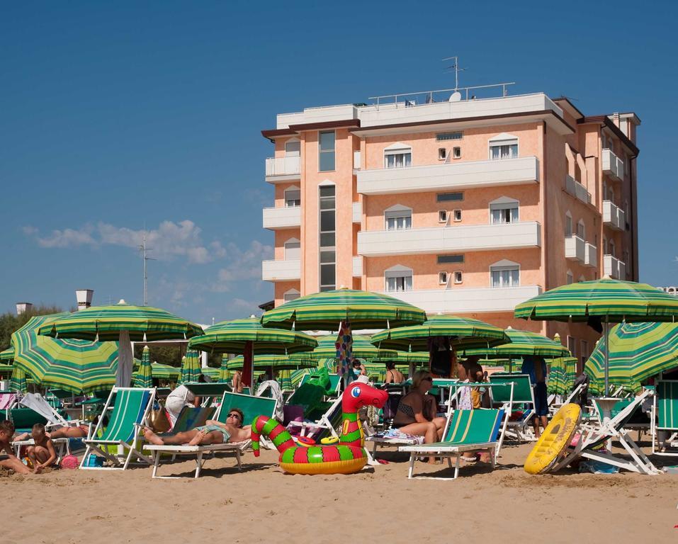 Hotel Corallo Lido di Jesolo Exterior foto