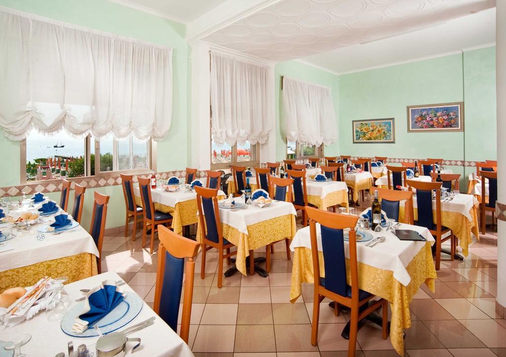 Hotel Corallo Lido di Jesolo Exterior foto