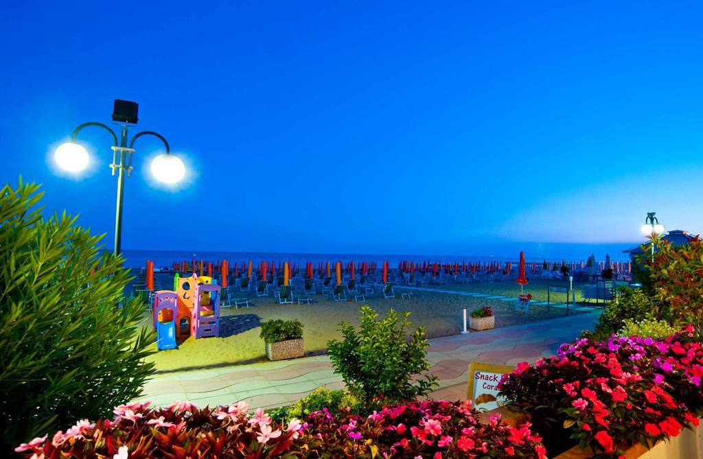 Hotel Corallo Lido di Jesolo Exterior foto