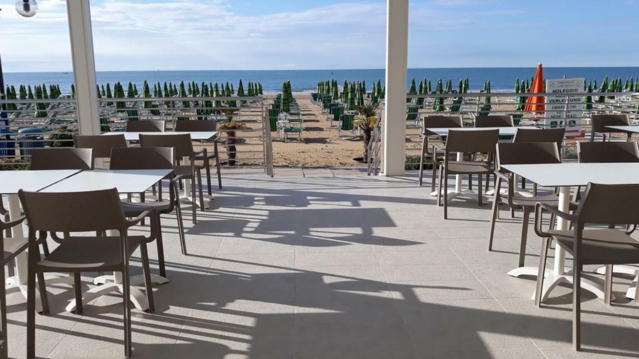 Hotel Corallo Lido di Jesolo Exterior foto