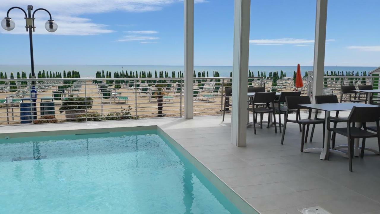 Hotel Corallo Lido di Jesolo Exterior foto