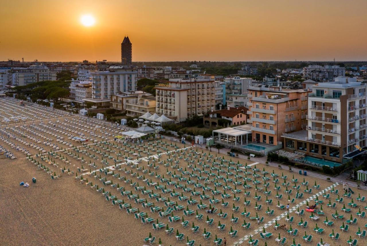 Hotel Corallo Lido di Jesolo Exterior foto