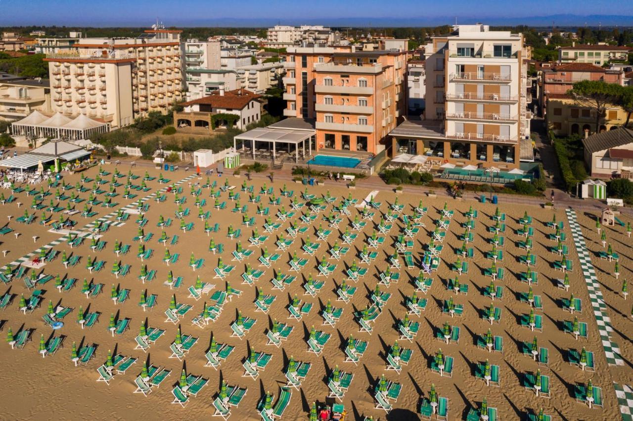 Hotel Corallo Lido di Jesolo Exterior foto